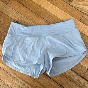 Lululemon Speed Up Low-rise 2.5” Short. Light blue color. Size 4